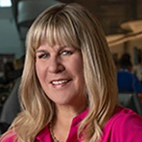 Nicole Martz headshot